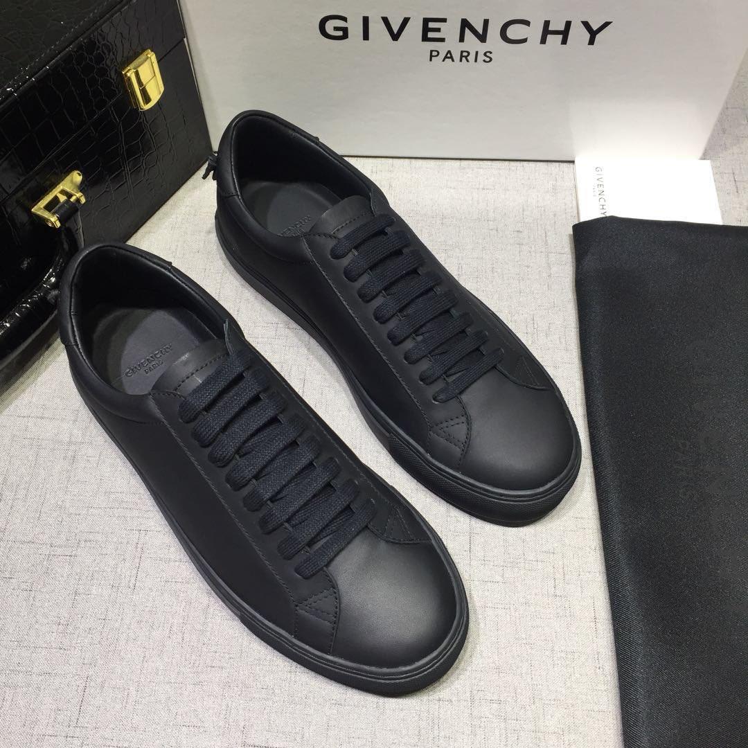 Givenchy Fashion Sneakers Black and black rubber sole with black heel MS07454