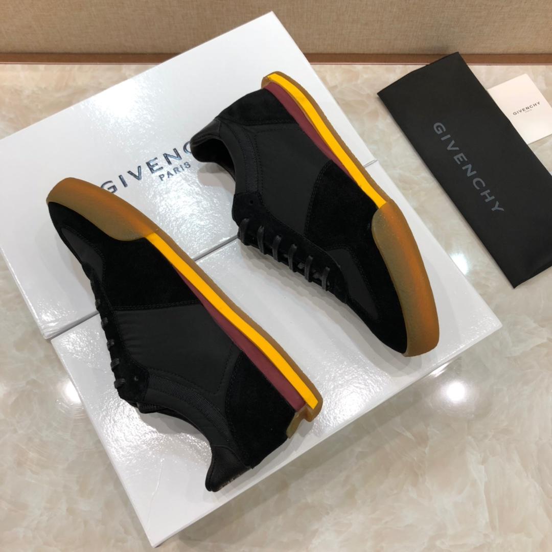 Givenchy Fashion Sneakers  Black and rubber sole with black tongue MS07437