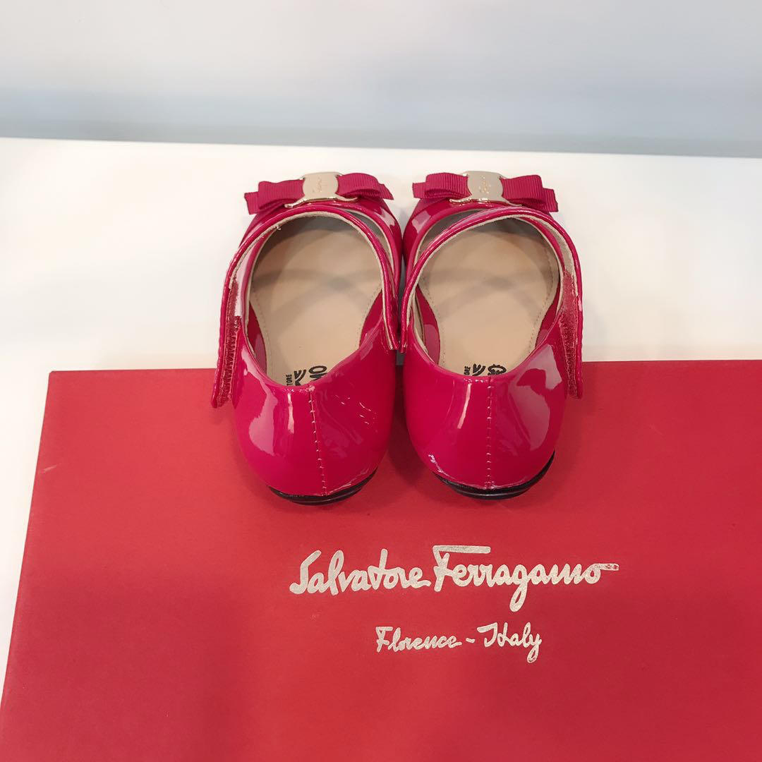 Ferragamo Mini Varina BS01059