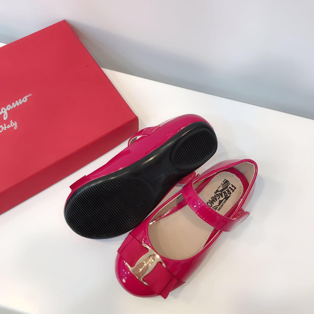 Ferragamo Mini Varina BS01059