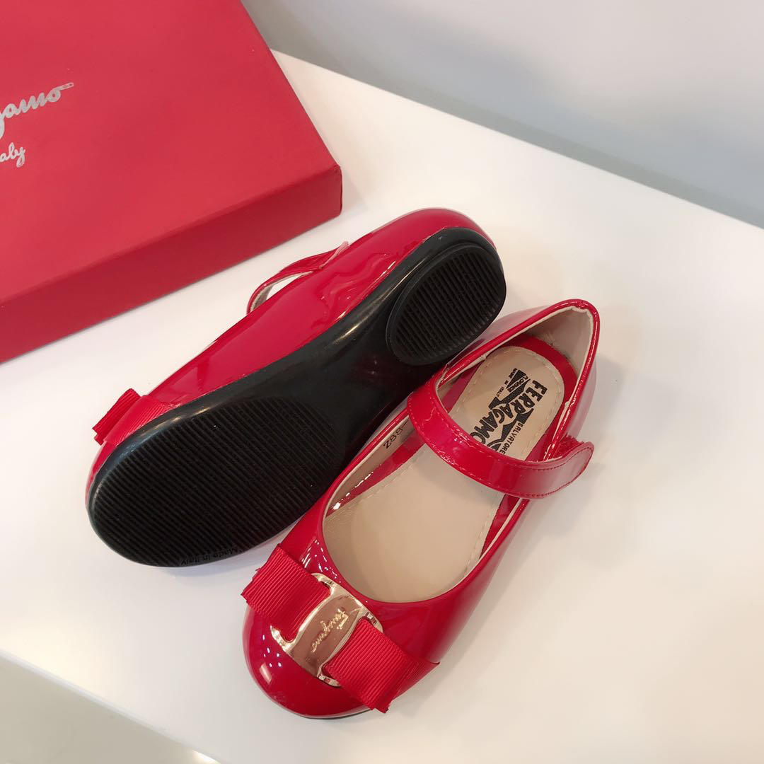 Ferragamo Mini Varina BS01054