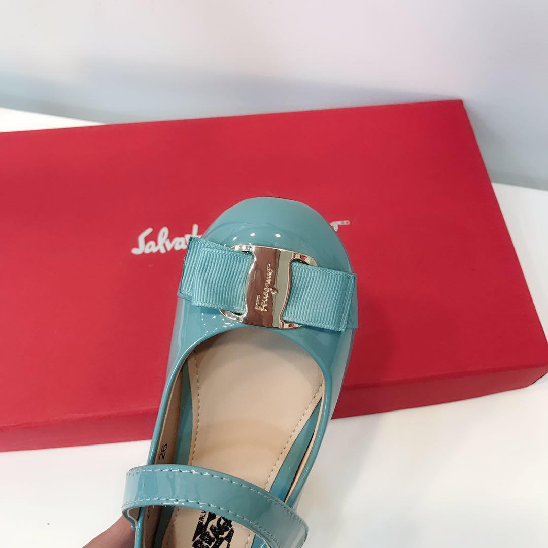 Ferragamo Mini Varina BS01053