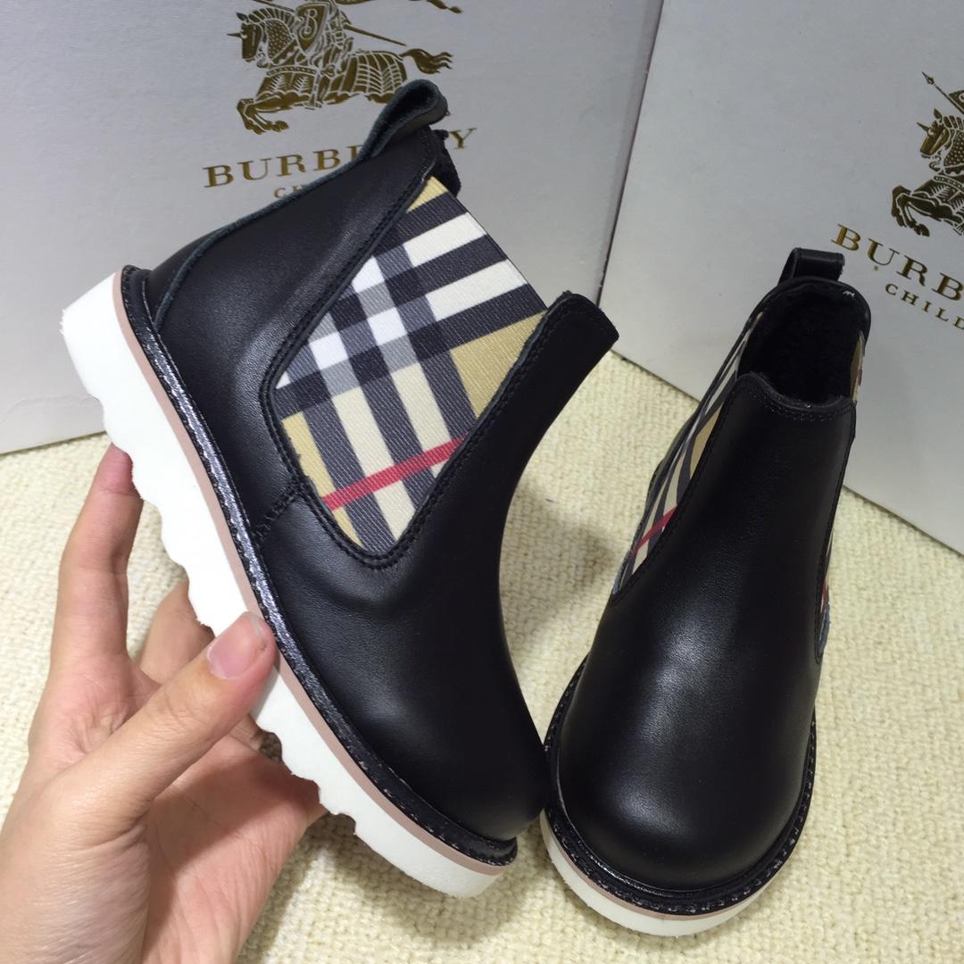 Burberry Vintage Check and High-top Sneakers BS01026
