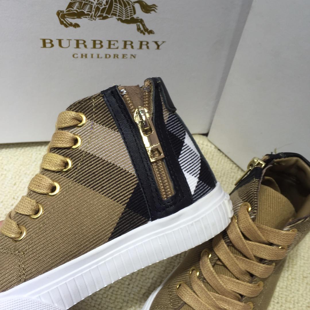 Burberry Vintage Check and High-top Sneakers BS01025