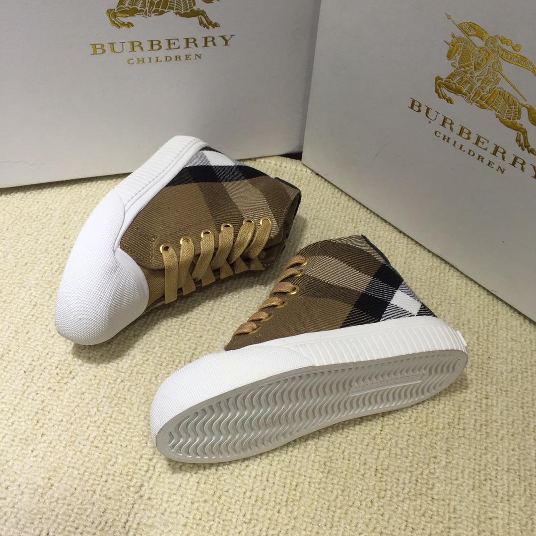 Burberry Vintage Check and High-top Sneakers BS01025