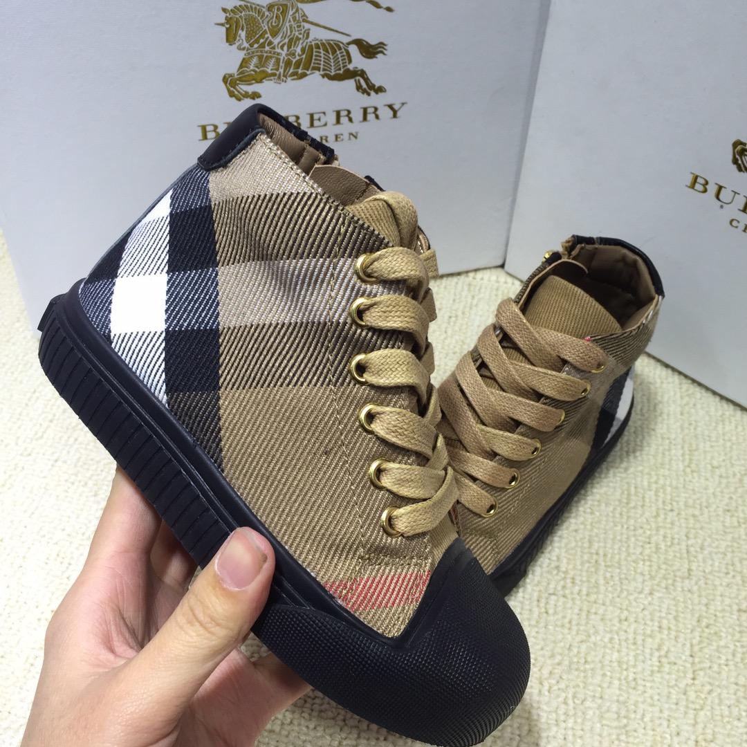 Burberry Vintage Check and High-top Sneakers BS01024