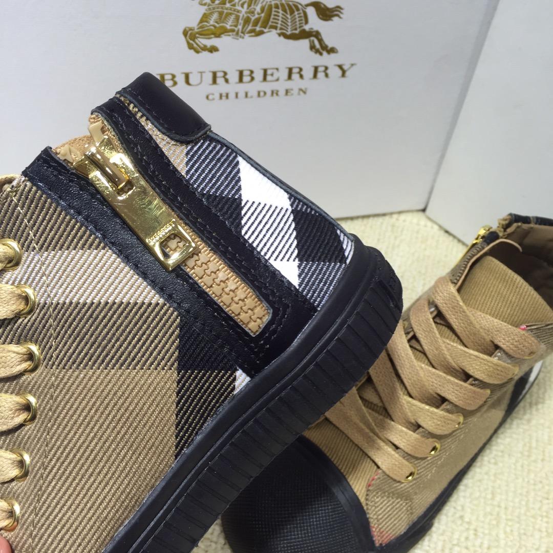 Burberry Vintage Check and High-top Sneakers BS01024