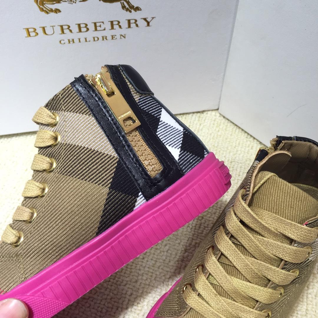 Burberry Vintage Check and High-top Sneakers BS01022