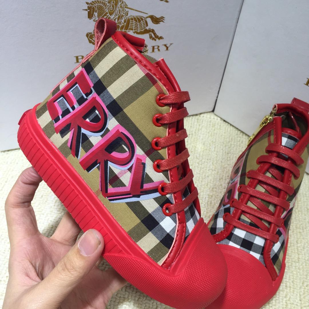 Burberry Vintage Check and High-top Sneakers BS01021