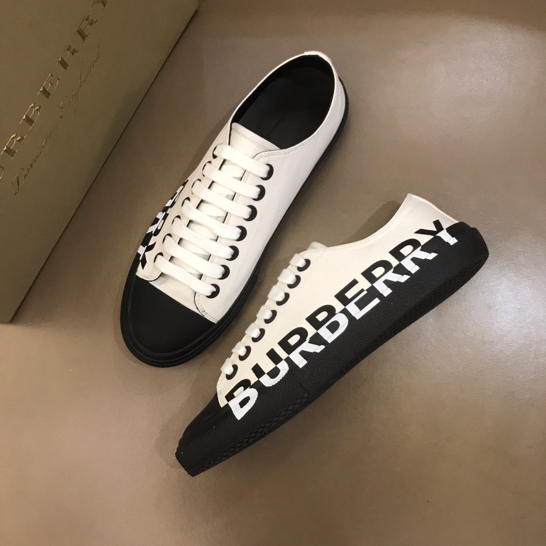 Burberry Low-top High Quality Sneakers White and Black rubber sole MS021131