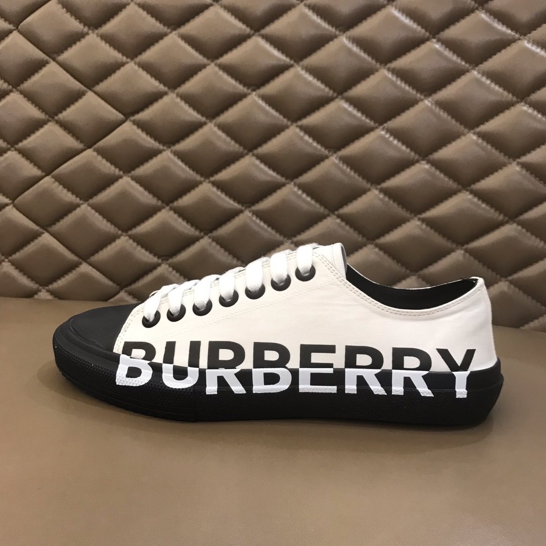 Burberry Low-top High Quality Sneakers White and Black rubber sole MS021131