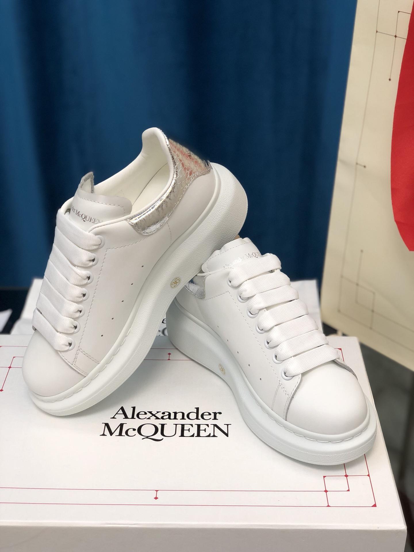 Alexander McQueen Fahion Sneakers White with silver snake heel MS100006