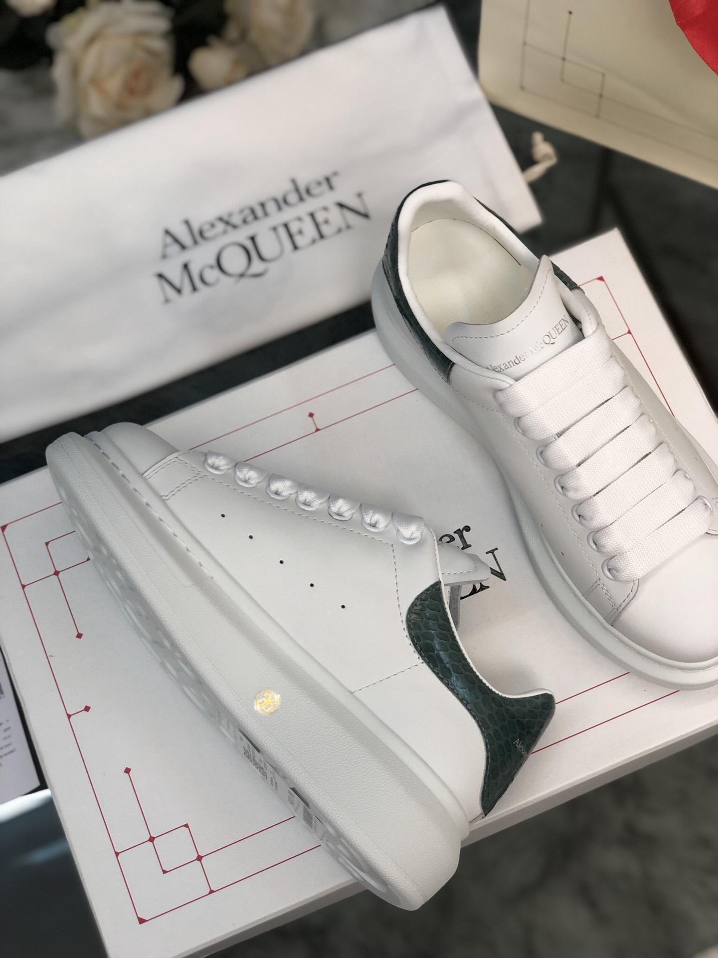 Alexander McQueen Fahion Sneakers White with green snake heel MS100008