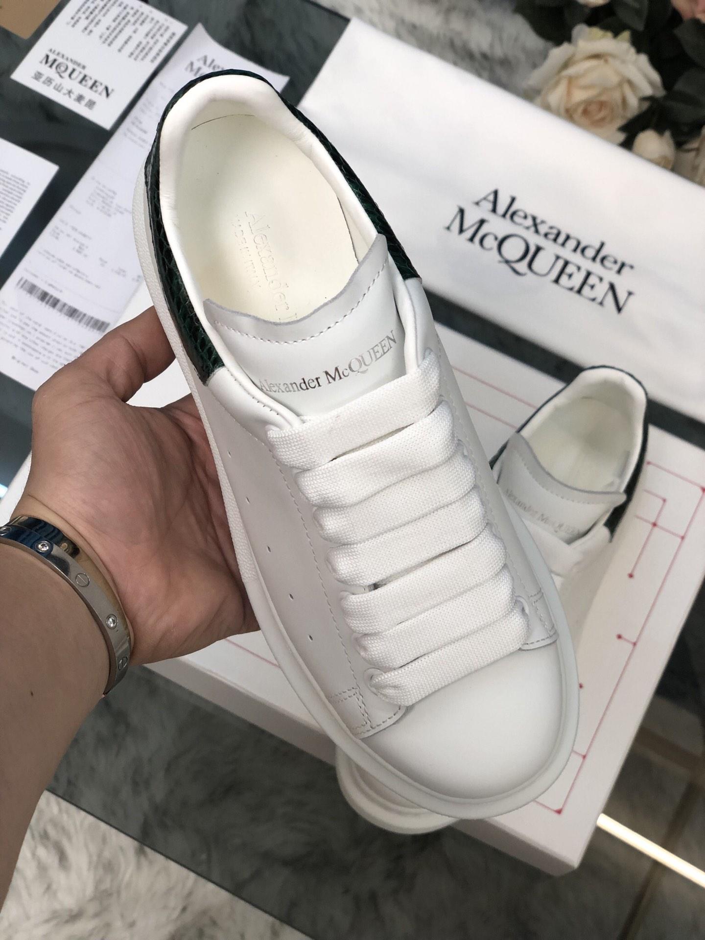 Alexander McQueen Fahion Sneakers White with dark green snake heel MS100009