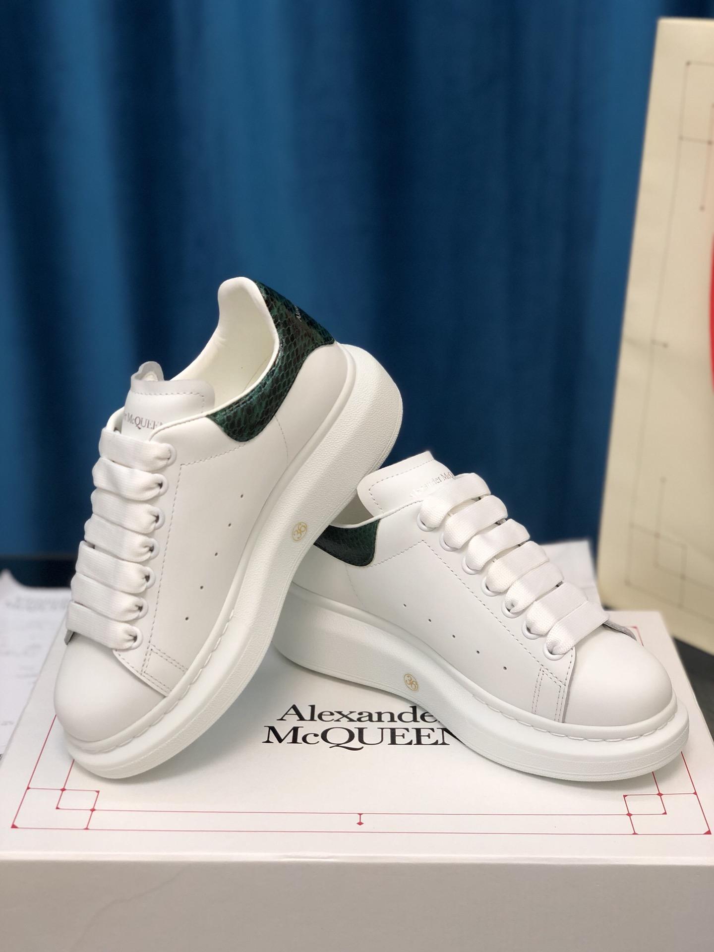 Alexander McQueen Fahion Sneakers White with dark green snake heel MS100009