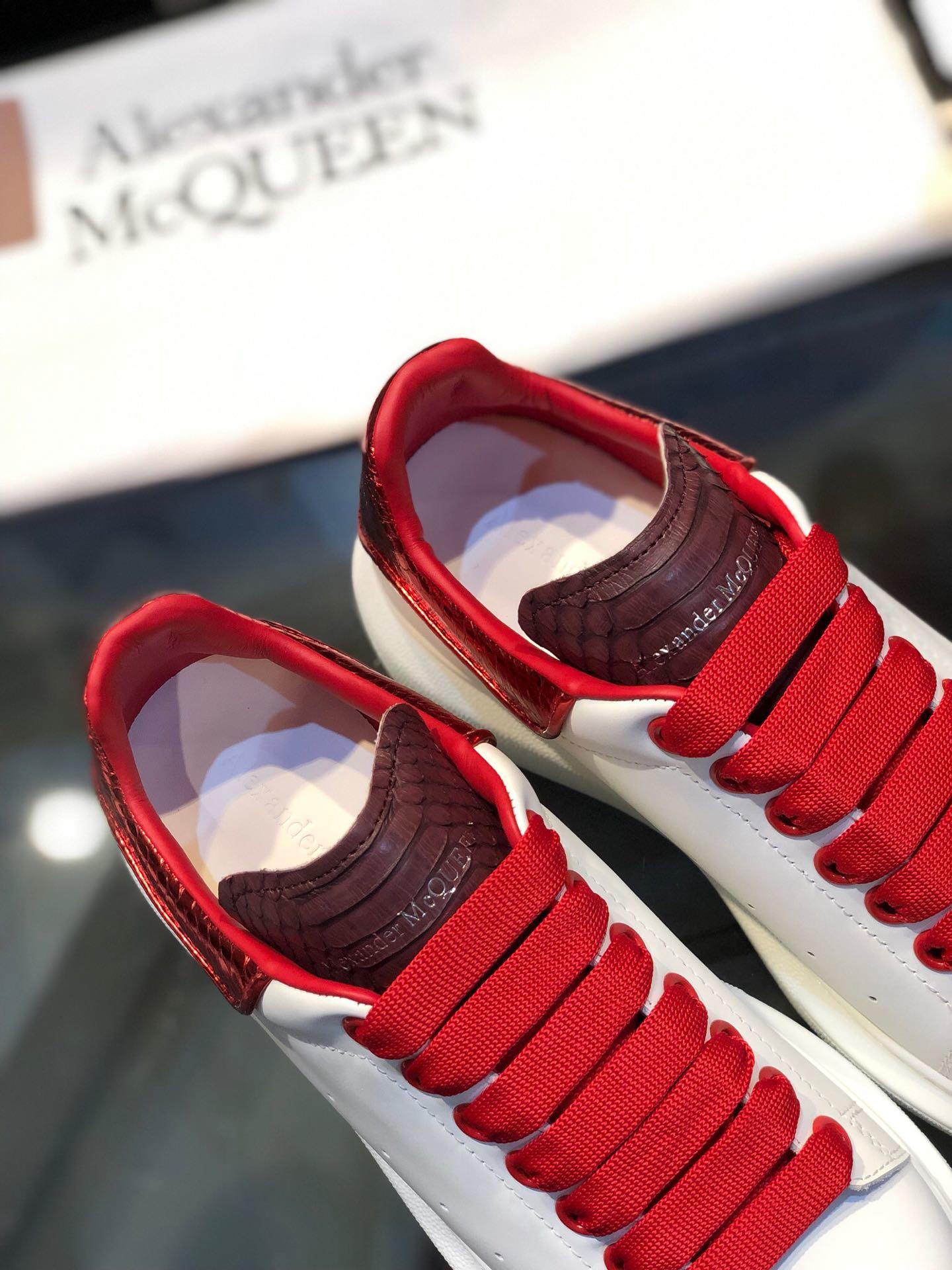 Alexander McQueen Fahion Sneakers White and red snake heel with burgundy tongue MS100011