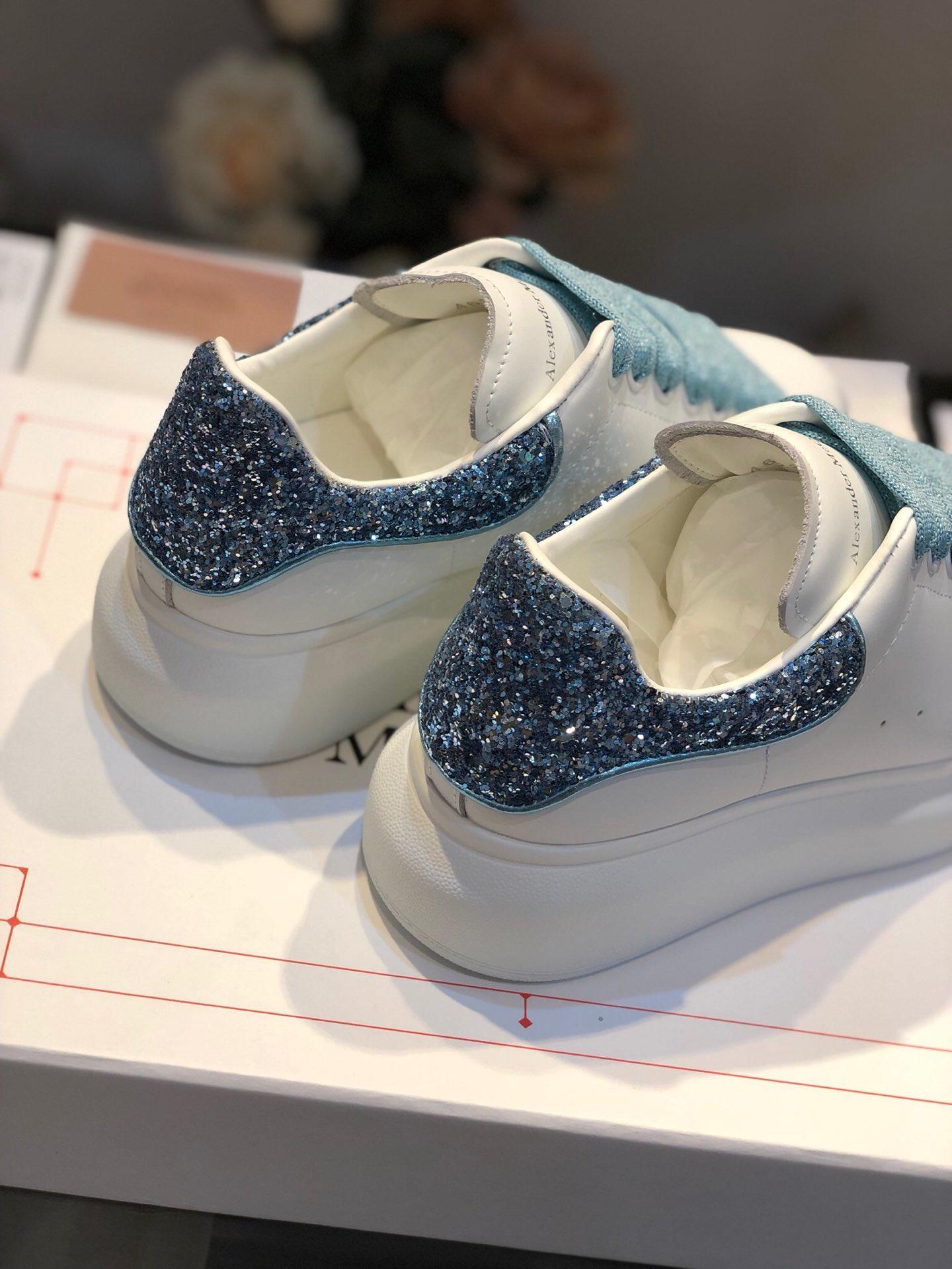 Alexander McQueen Fahion Sneaker White and sky blue glitter heel MS100044