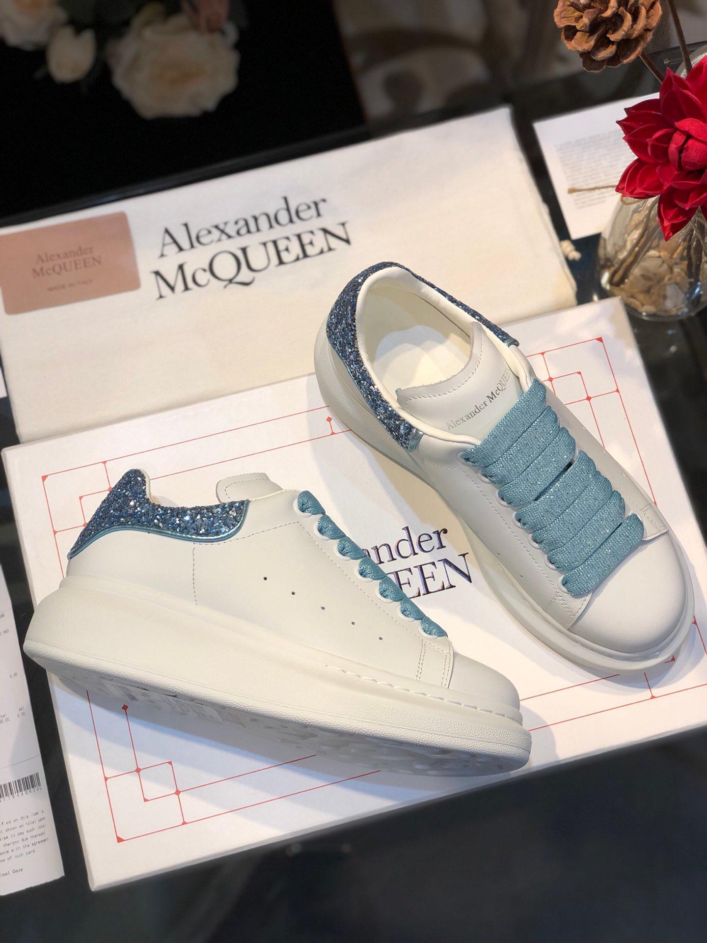 Alexander McQueen Fahion Sneaker White and sky blue glitter heel MS100044