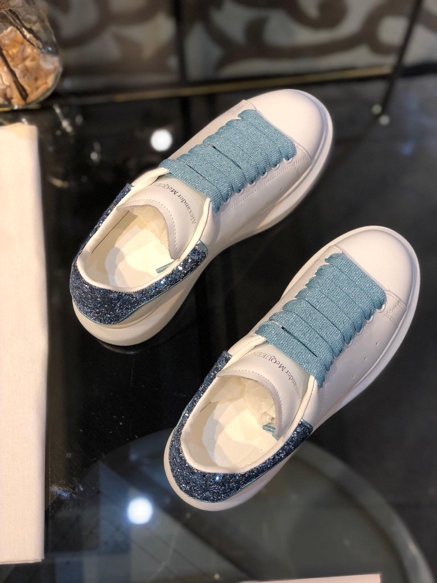 Alexander McQueen Fahion Sneaker White and sky blue glitter heel MS100044