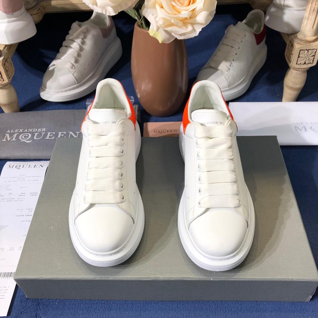 Alexander McQueen Fahion Sneaker White and orange heel MS100100