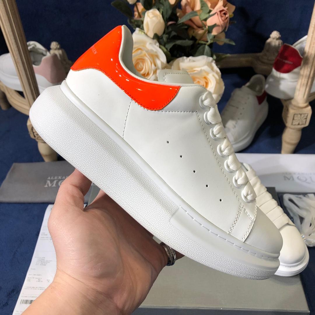 Alexander McQueen Fahion Sneaker White and orange heel MS100100