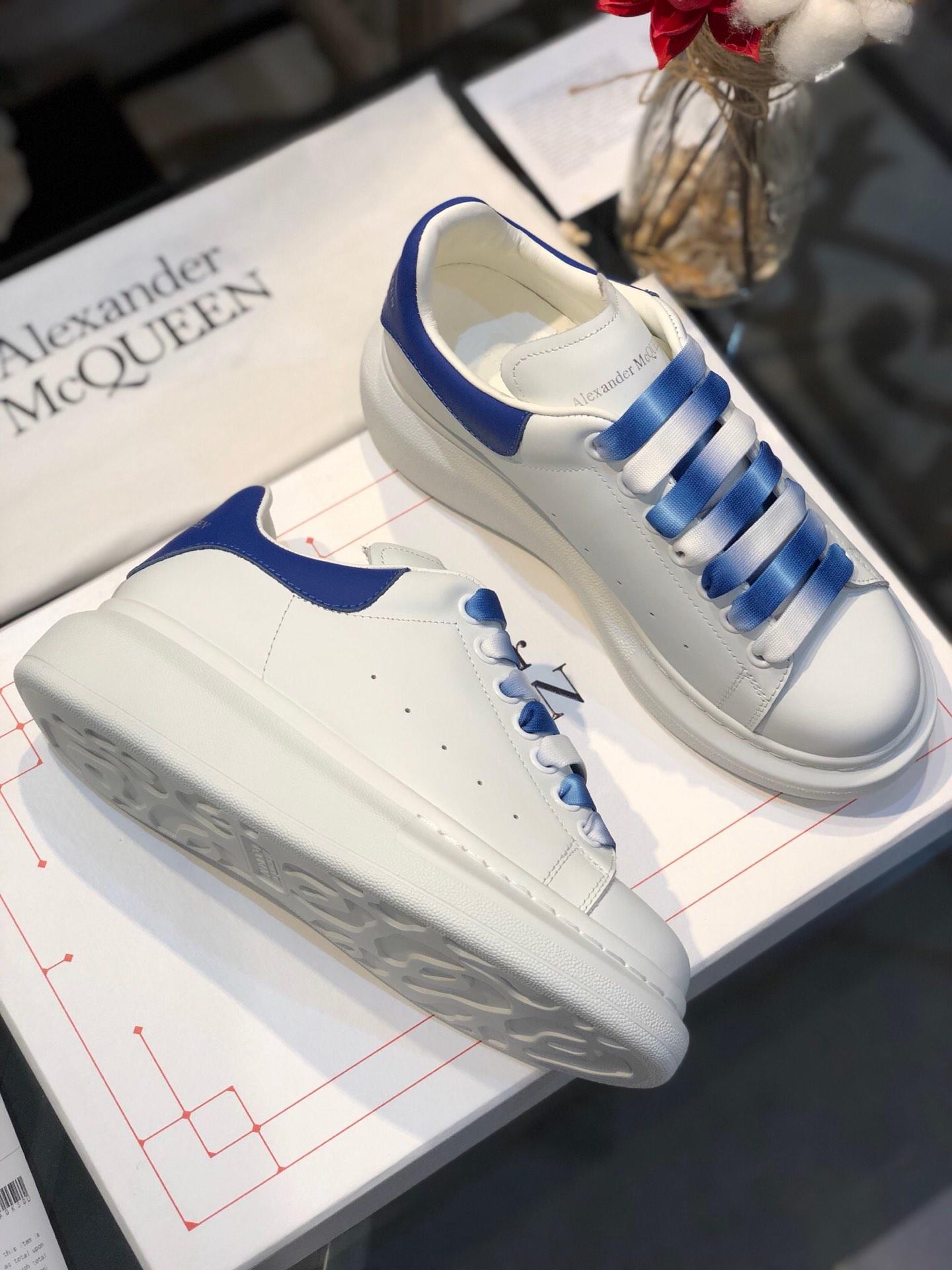 Alexander McQueen Fahion Sneaker White and Navy Heels MS100050