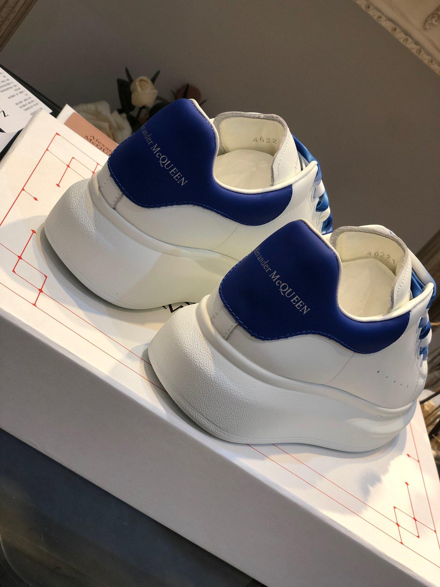 Alexander McQueen Fahion Sneaker White and Navy Heels MS100050