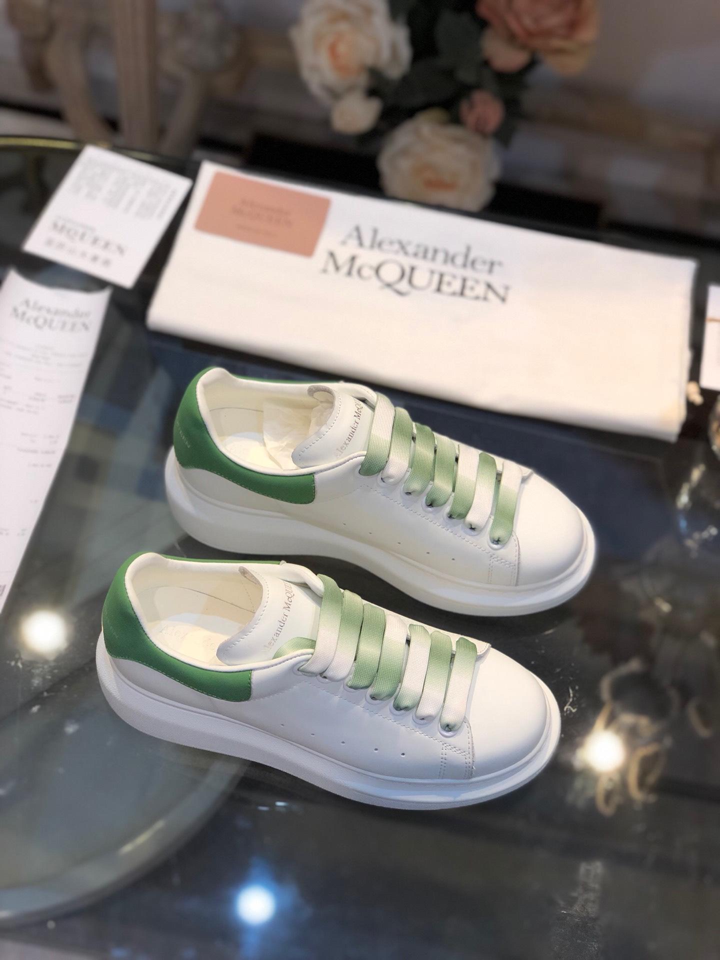 Alexander McQueen Fahion Sneaker White and green heel MS100048
