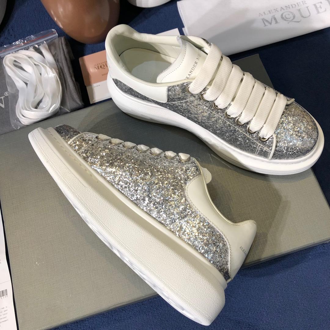 Alexander McQueen Fahion Sneaker Silver sequins and white heel MS100111