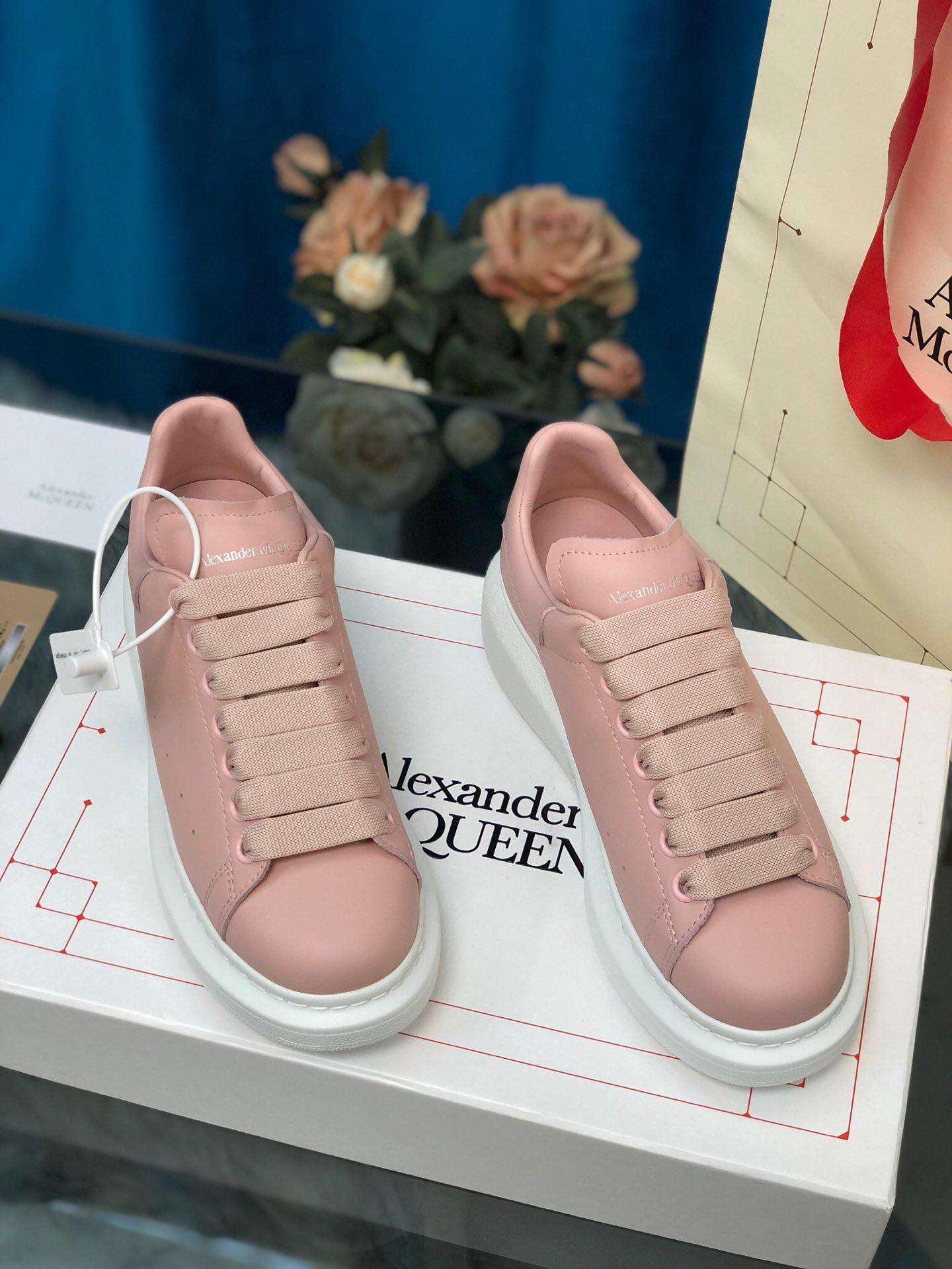 Alexander McQueen Fahion Sneaker Pink and pink heel MS100082