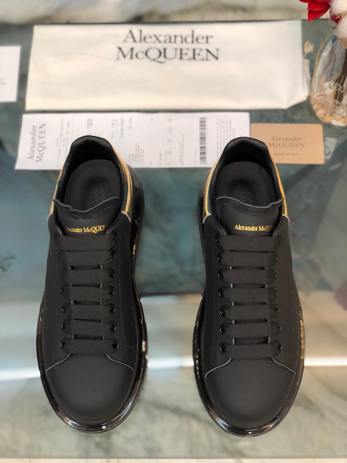 Alexander McQueen Fahion Sneaker Black and golden heel with transparent sole MS100028