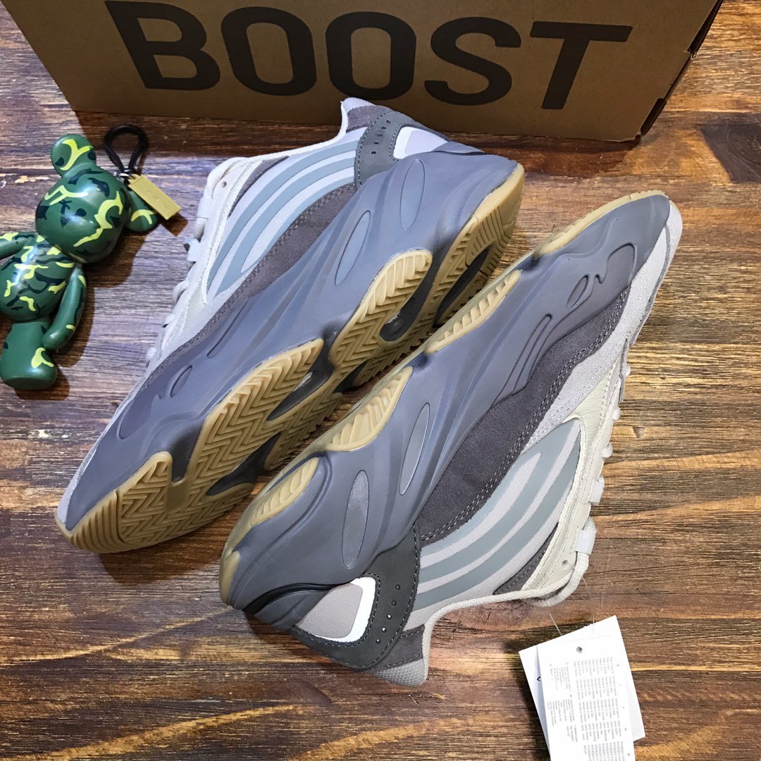 Adidas Yeezy Kanye West Boost 700 V2 TEPHRA Sneaker JP02439