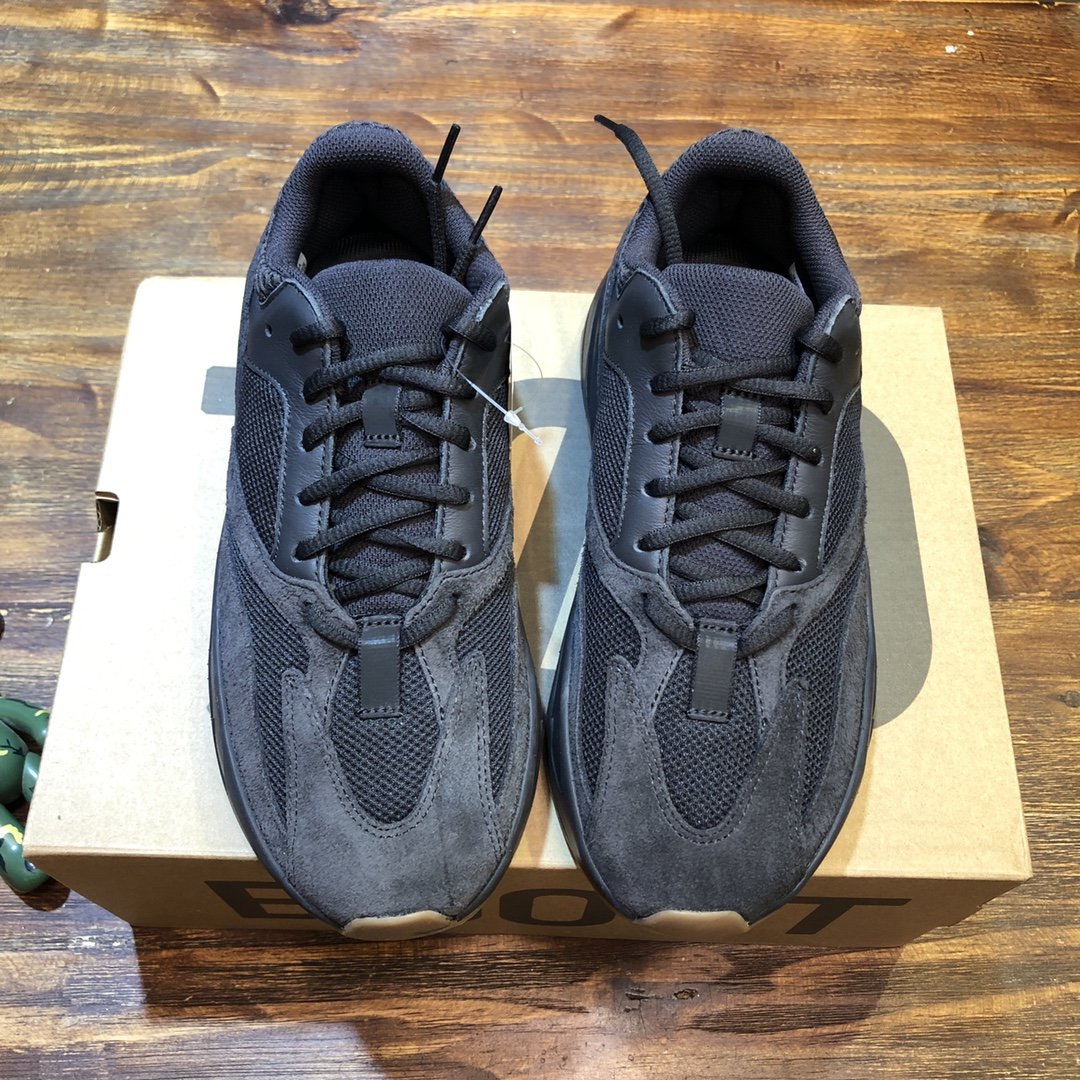 Adidas Yeezy Kanye West Boost 700 V2 Salt Sneaker JP02446