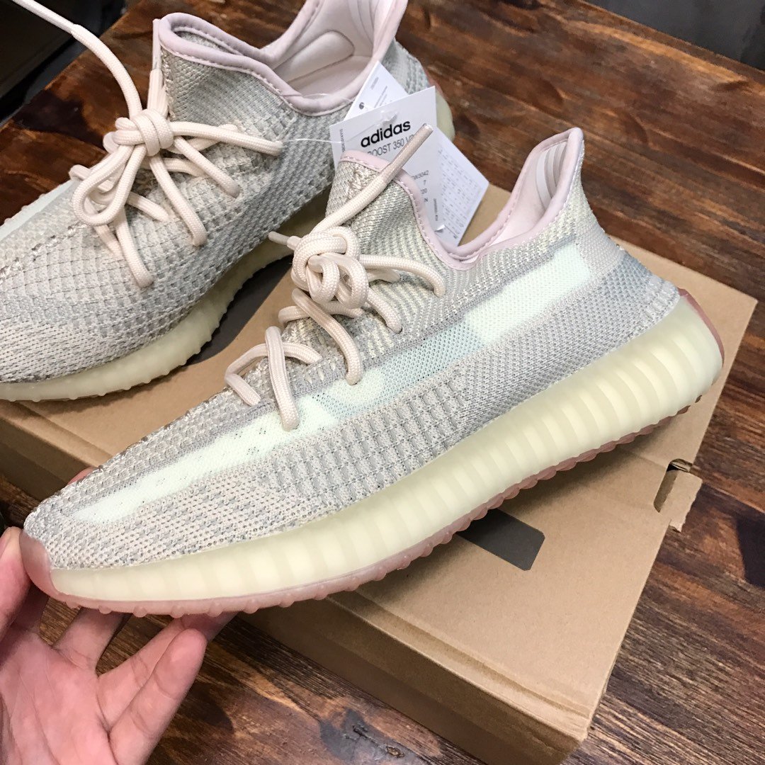 Adidas Yeezy Kanye West Boost 350 V2 Sneaker JP02455