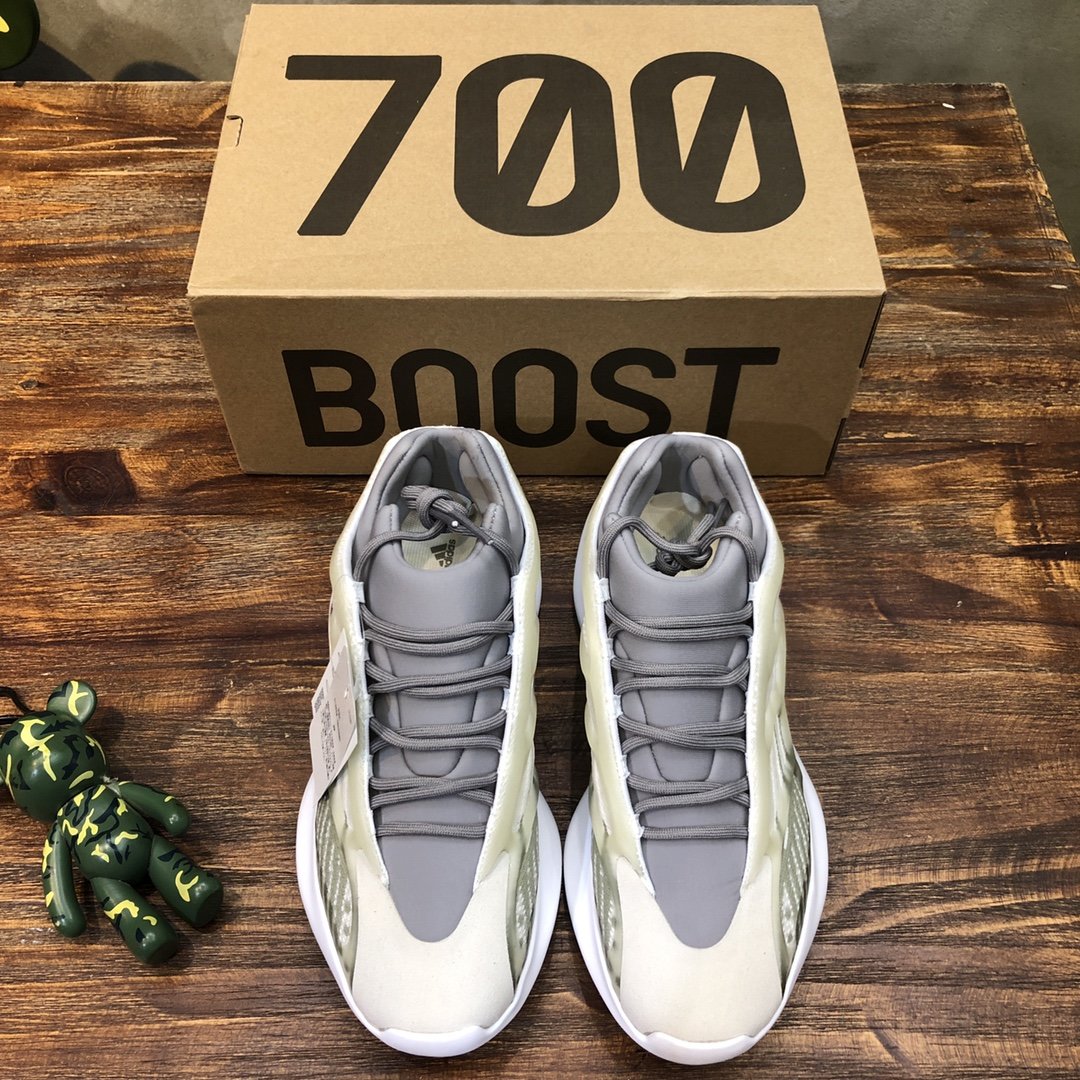 Adidas Yeezy Kanye West 700 V3 Sneaker JP02433