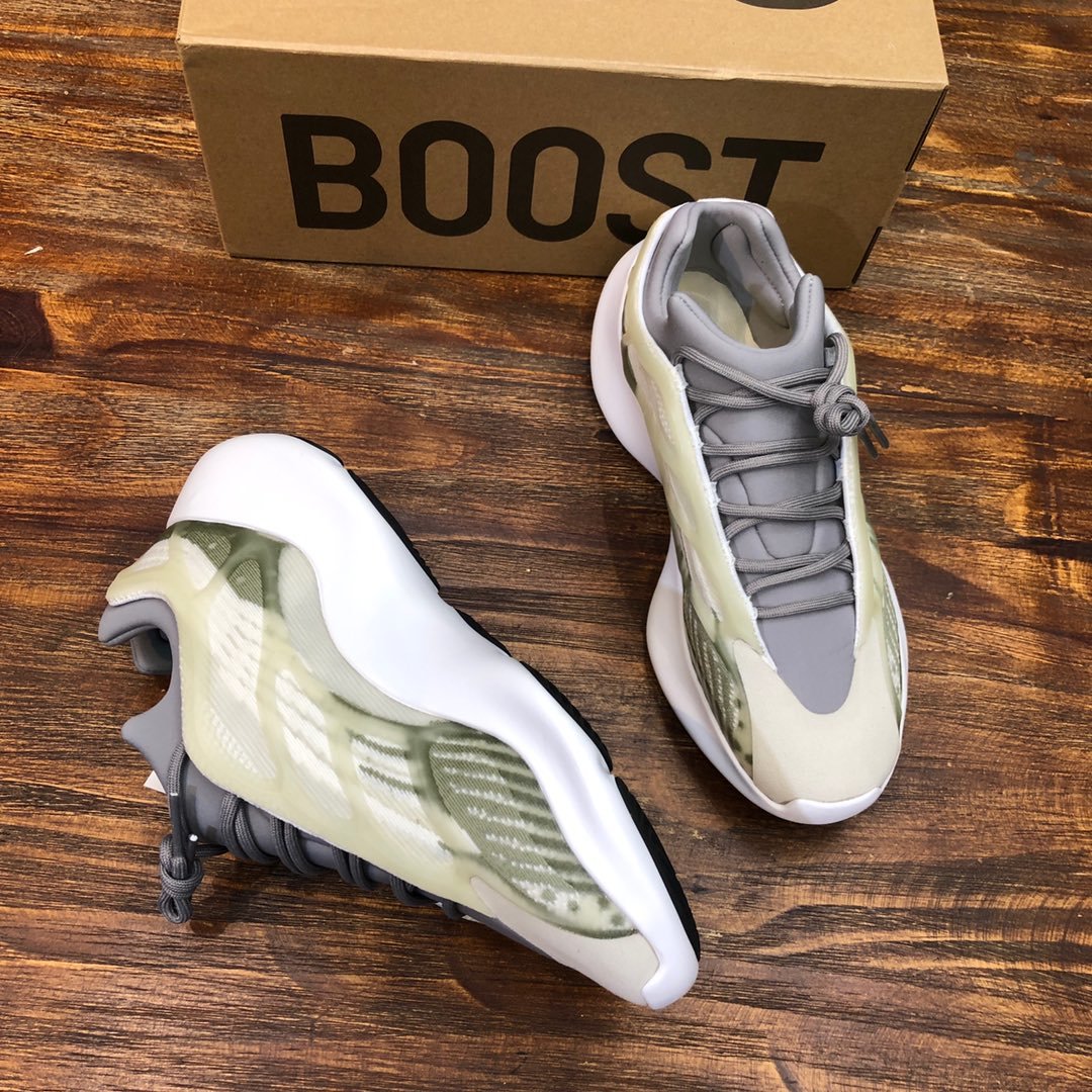 Adidas Yeezy Kanye West 700 V3 Sneaker JP02433