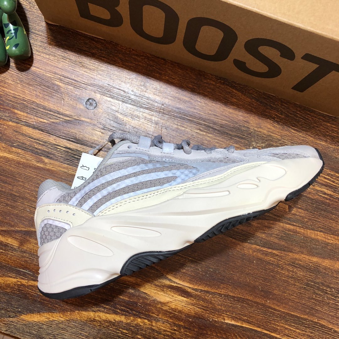 Adidas Yeezy Boost 700 V2 Static Sneaker JP02441