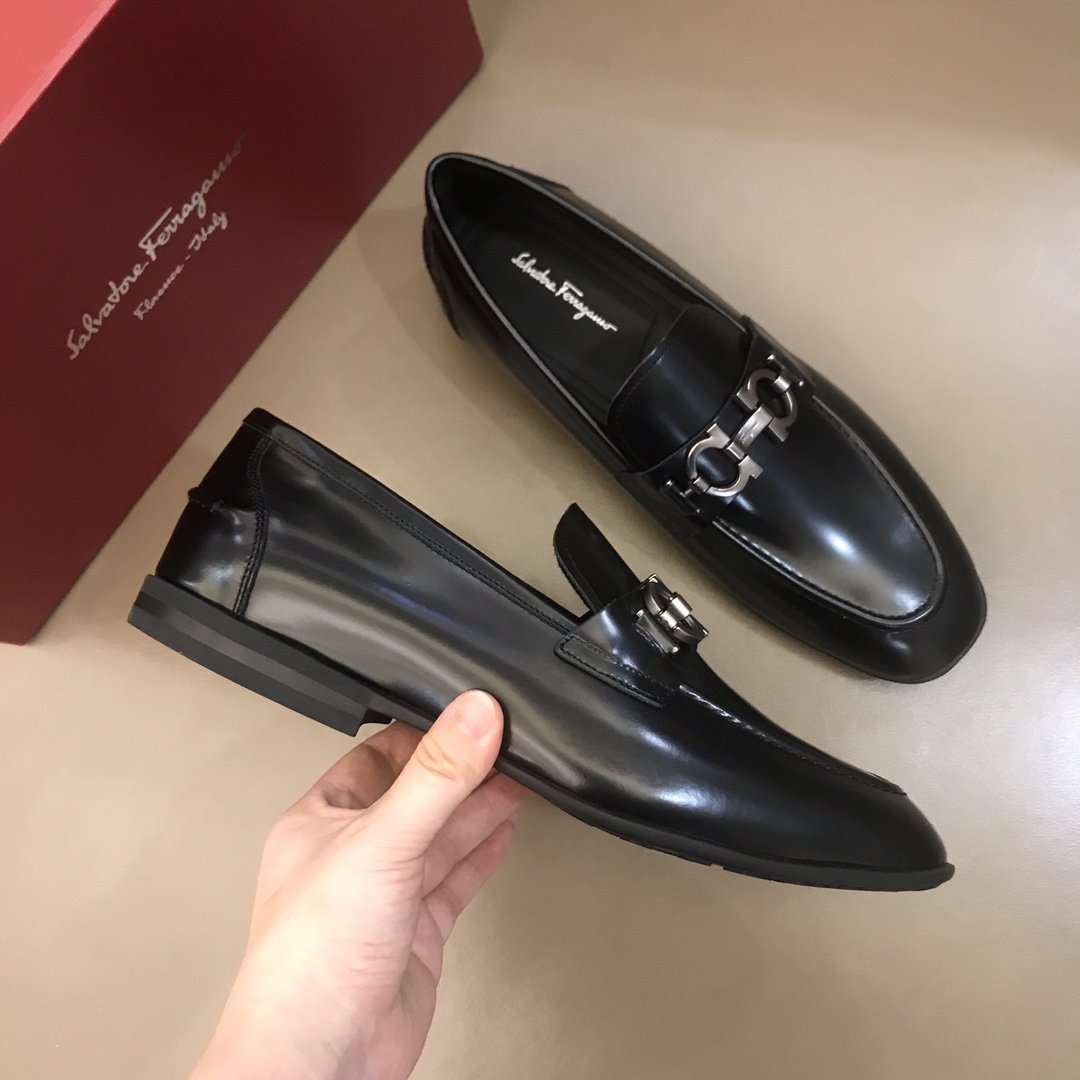 Salvatore Ferragamo Black Bright Leather High Quality Loafers MS021129