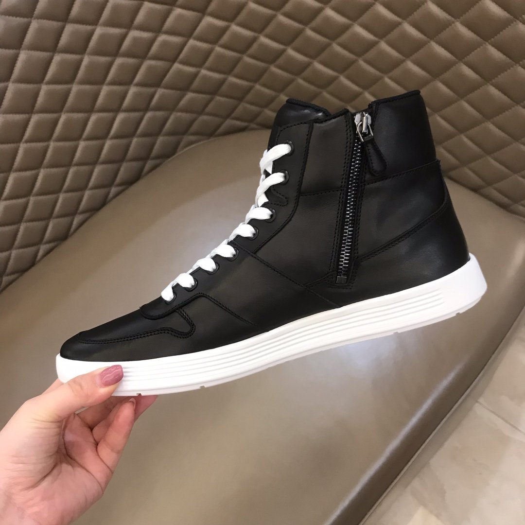 Prada High Quality Sneakers High-top Black and white sole MS021119