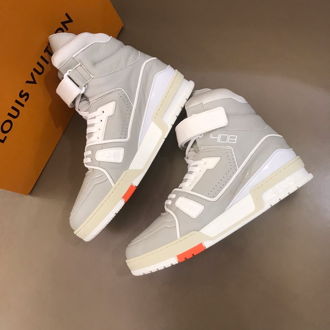 Louis Vuitton High Quality Sneakers Grey and white leather details with white sole MS021113