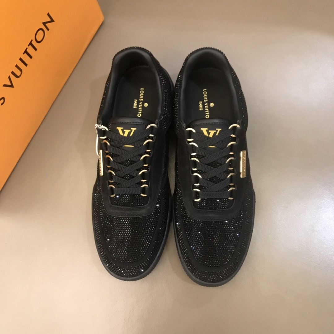 Louis Vuitton High Quality Sneakers Black and masonry with black sole MS021107