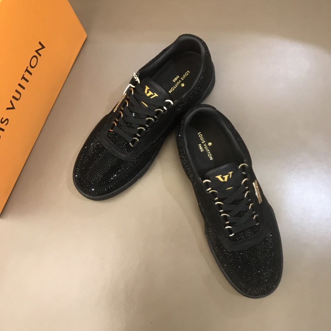 Louis Vuitton High Quality Sneakers Black and masonry with black sole MS021107