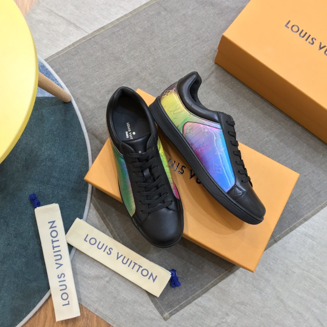 Louis Vuitton High Quality Sneakers Black and iridescent dip canvas with black sole MS021104