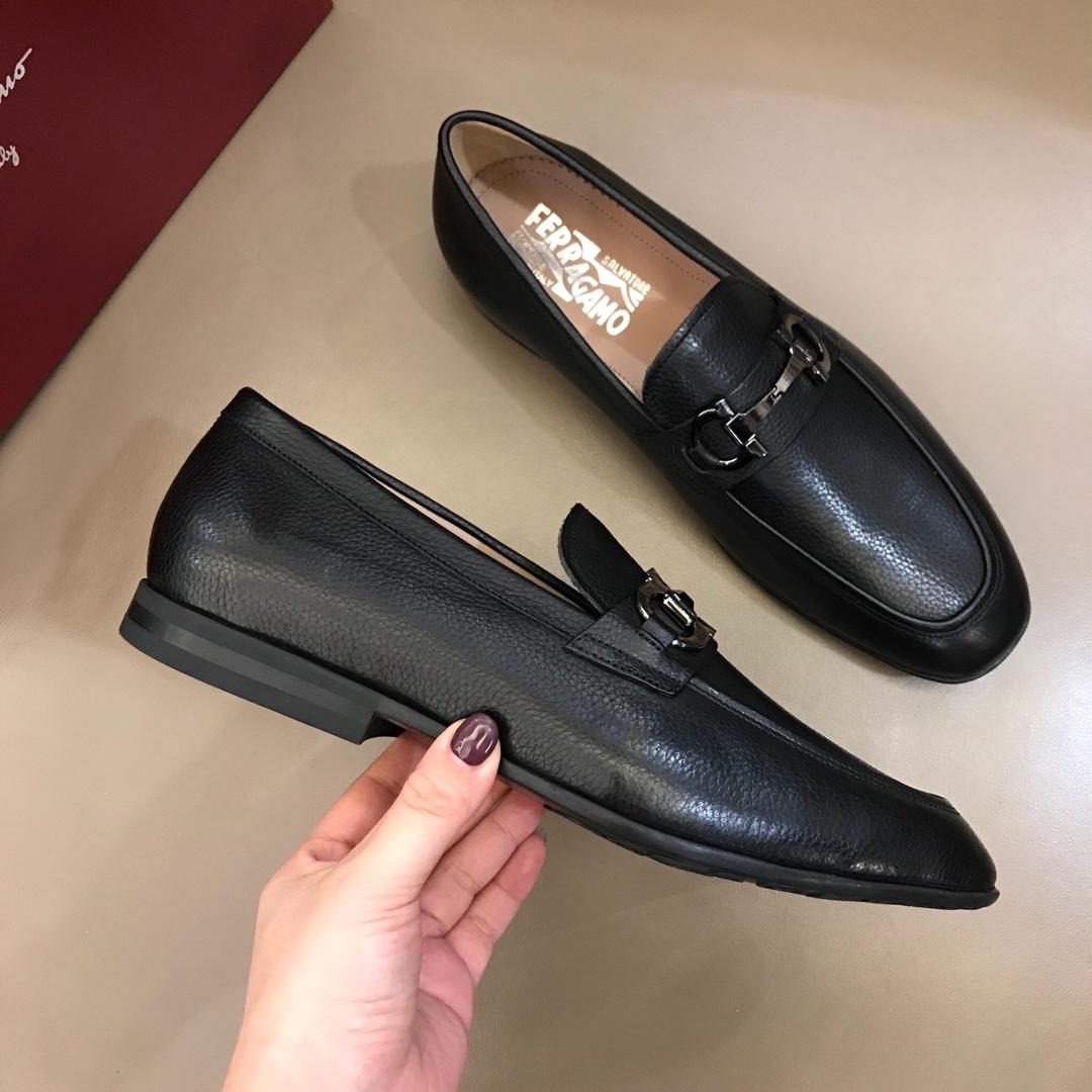 Salvatore Ferragamo Black leather Fashion Perfect Quality Loafers With Sliver Buckle MS02993