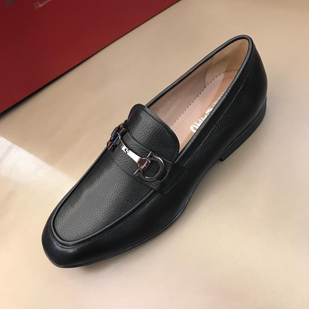 Salvatore Ferragamo Black leather Fashion Perfect Quality Loafers With Sliver Buckle MS02993