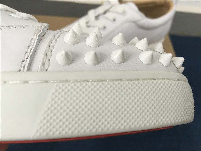 High Quality Christian Louboutin Louis Junior Spikes Mens Flat White Low Top With Spikes