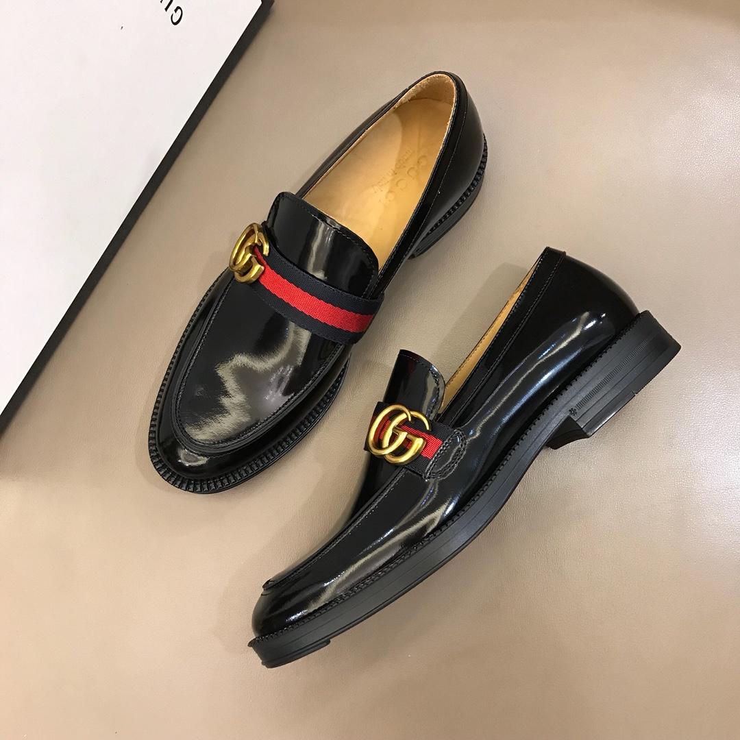 Gucci Leather loafer with GG Web MS02655