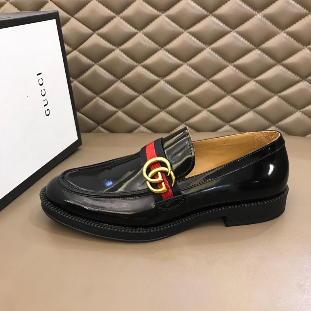 Gucci Leather loafer with GG Web MS02655