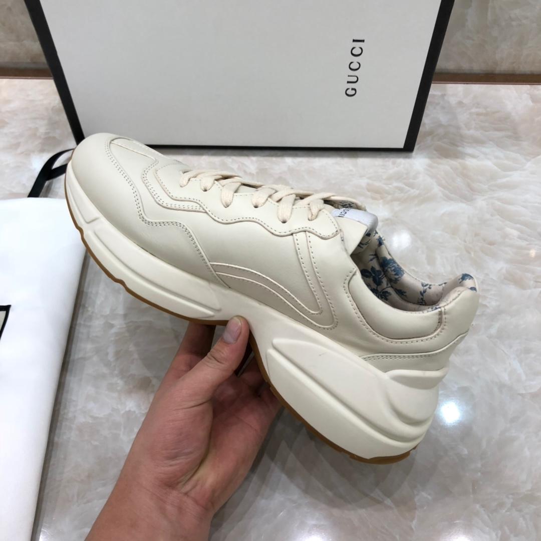 Gucci Fashion Sneakers White and transform GUCCI print with white rubber sole MS07635
