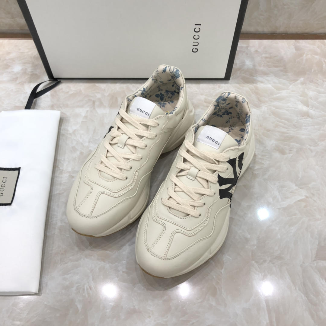 Gucci Fashion Sneakers White and NY print with white rubber soles MS07636